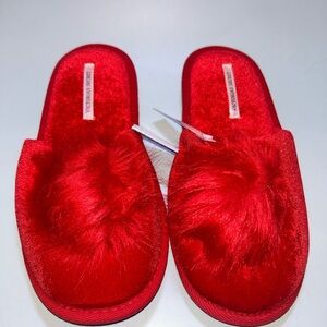 NWT Victoria secret slippers